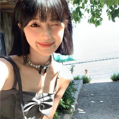 爱在唇齿间封面